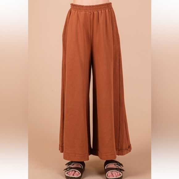 Fabulous Knit Raw Edge Top and Pants Set - Picture 5 of 7